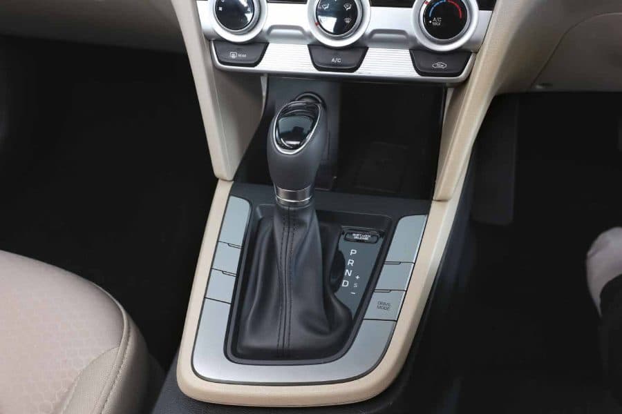 Leather gear knob with drive modes