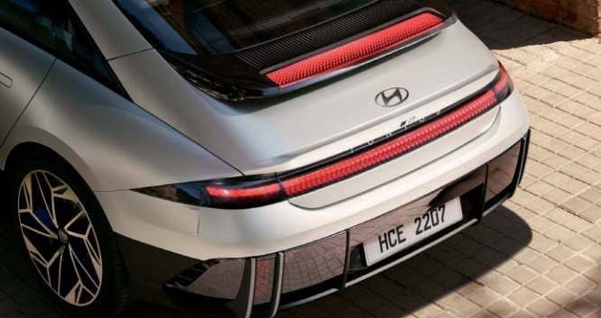 Pixel rear lamps & spoiler